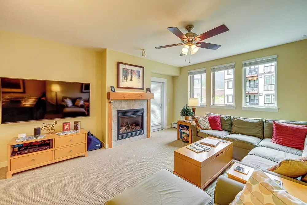 100 Steps to Gondola: Cozy Winter Park Condo!
