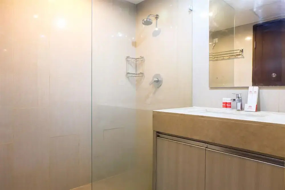 Modern Furnished Studio Apartment Near MT Haryono And Cawang
