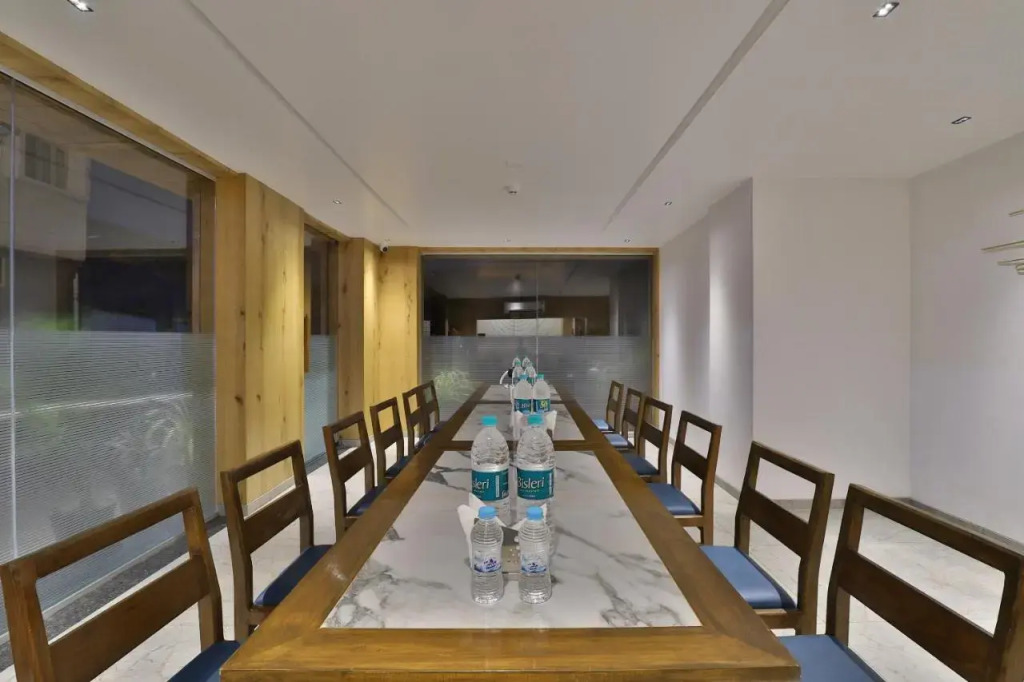 OYO Rooms Near Station Gulambaba Road 2
