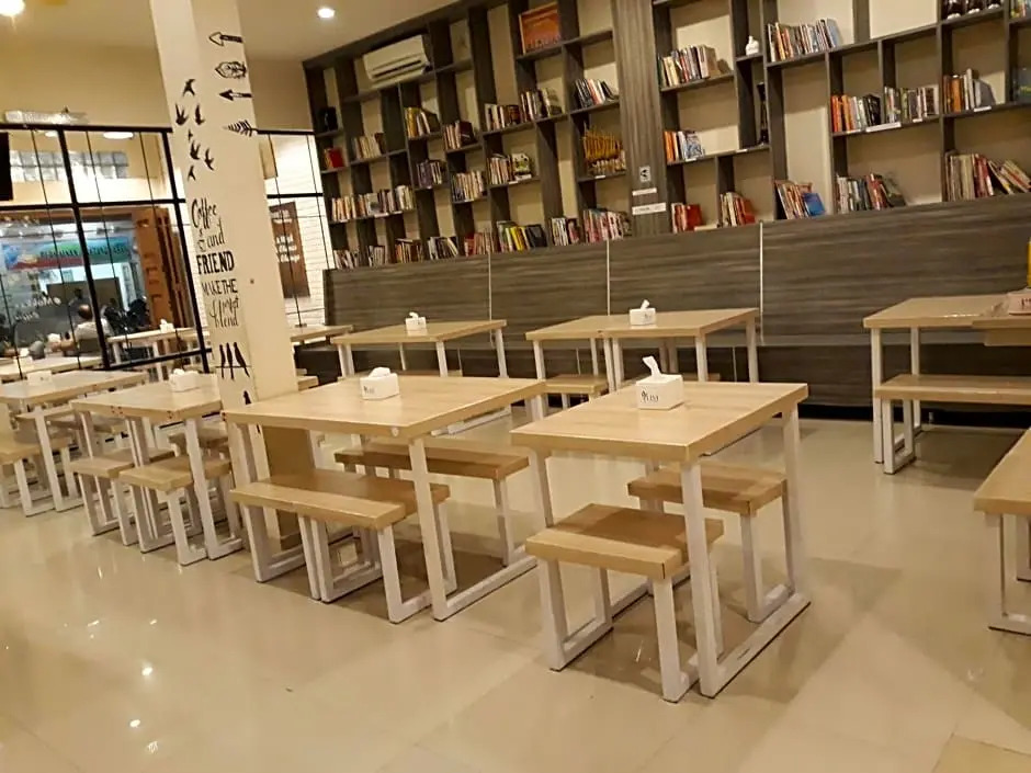 Arya Inn
