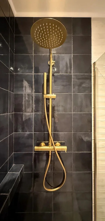 Siga-siga Luxury Acropolis Apt