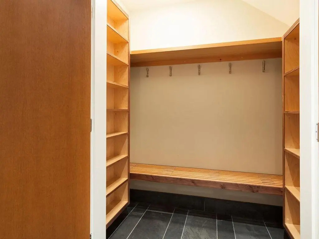 West Coast Alpine Contemporary 4 Bedroom Townhome with Private Hot Tub 35