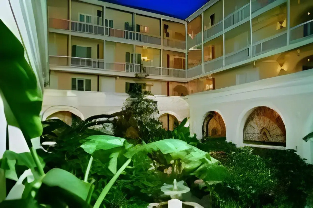 Hotel Mazarin