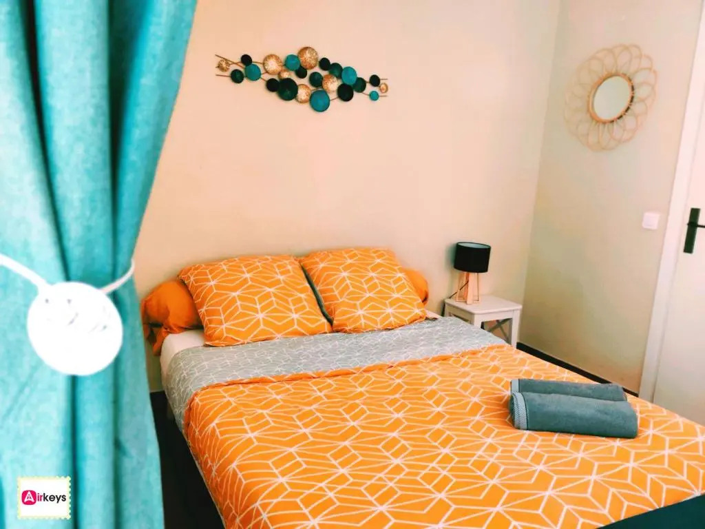 Grand Studio Azur Avec Terrasse - Vieil Antibes