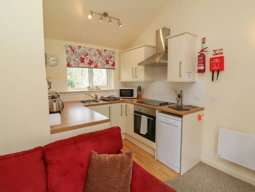 7 Manleigh Park