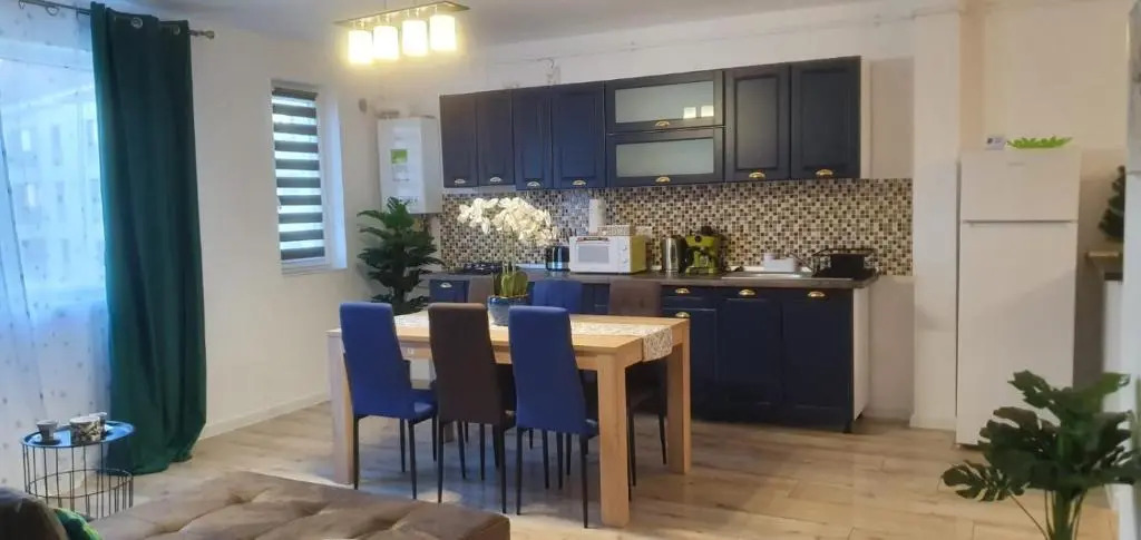 Viv Apartments 210