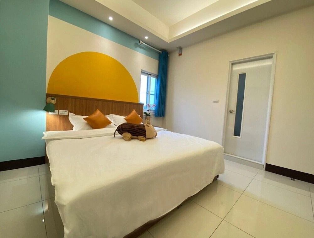 The sun never sets B&B