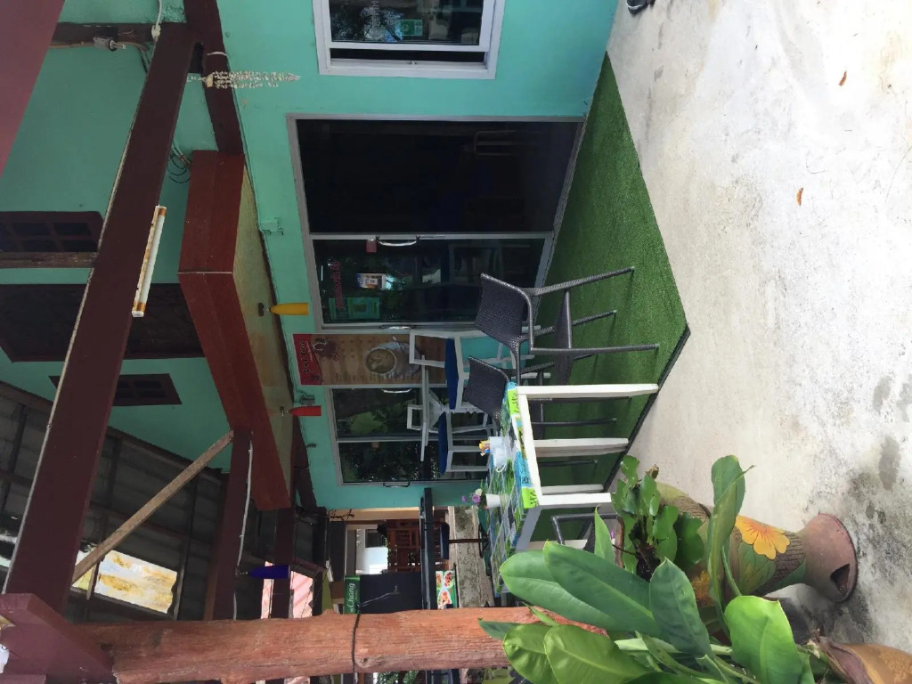 Pakmeng Beach Resort
