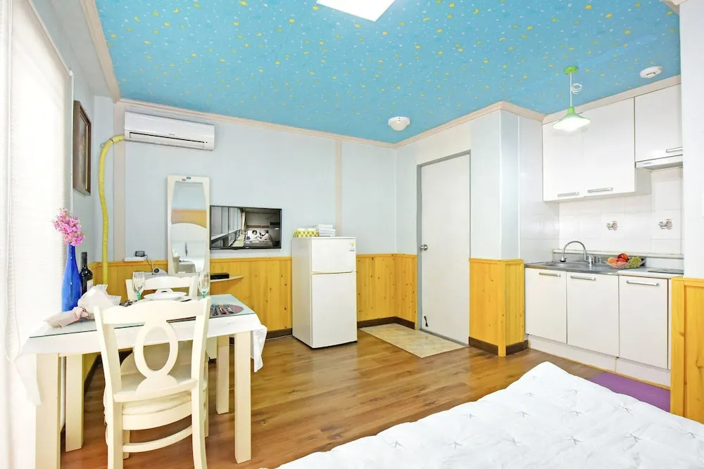 Nearby Cloud Pension