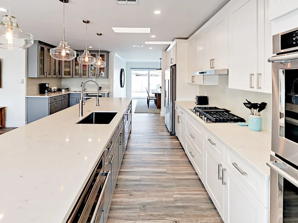Mid Century Modern Home 3 Bedrooms 2 Bathrooms Home