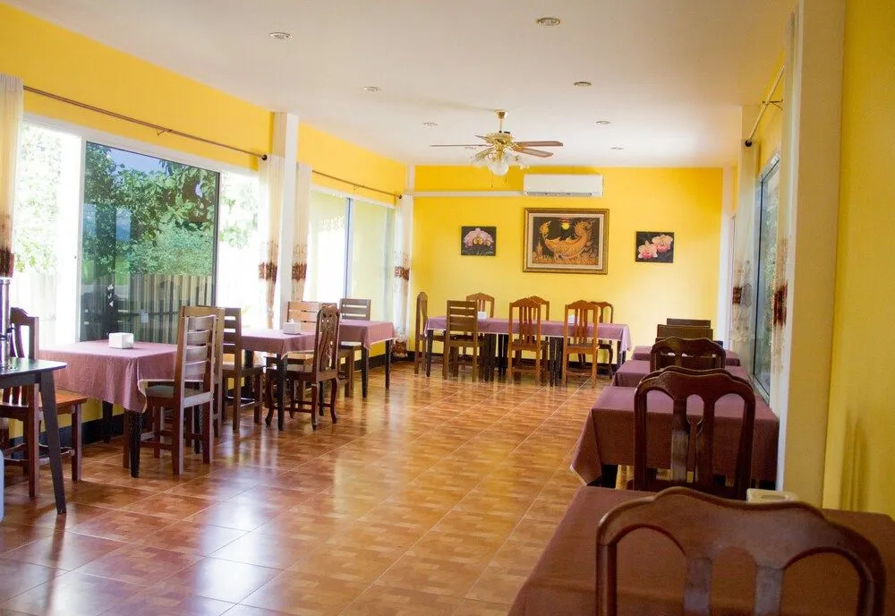 Raiwin Buri Resort
