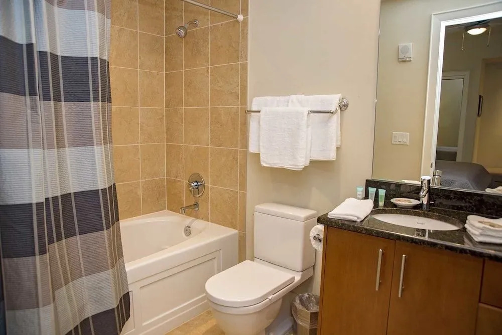 Turquoise Place C2003 3 Bedrooms 3.5 Bathrooms Condo