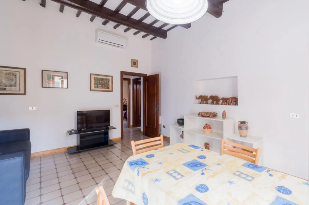 Aragosta apartment sleeps 4/6 in the heart of Marina di Campo-TRILOCALE ARAGOSTA