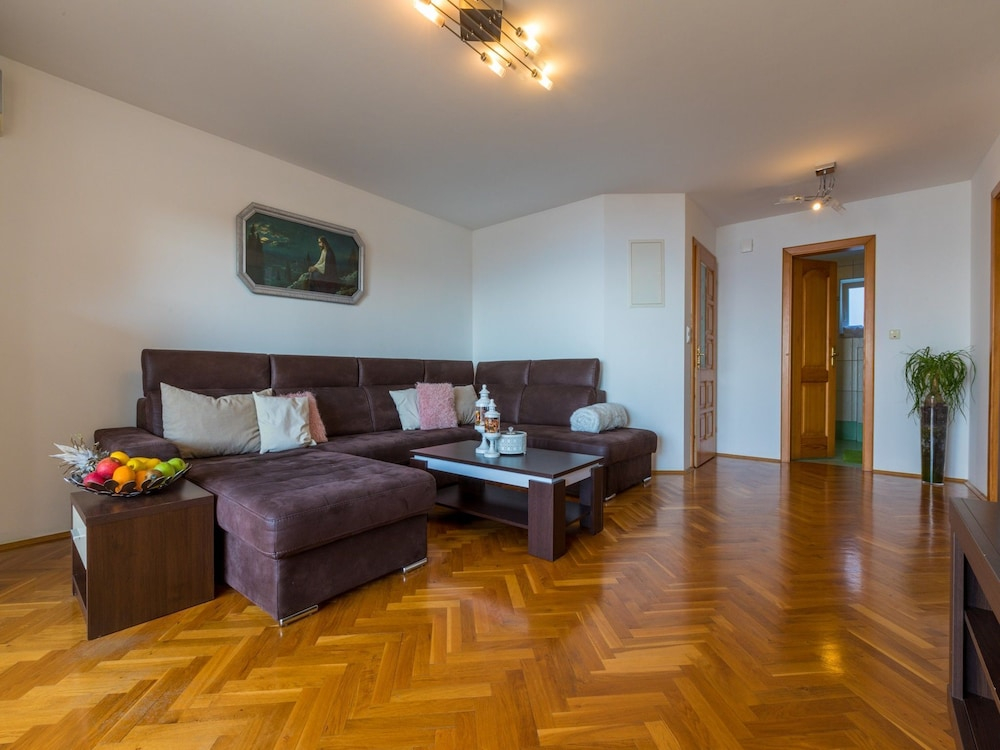 Apartment Marinko