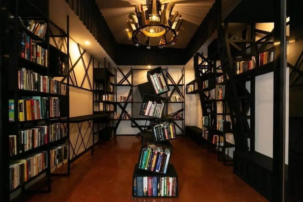 D LA TORRE HOTEL