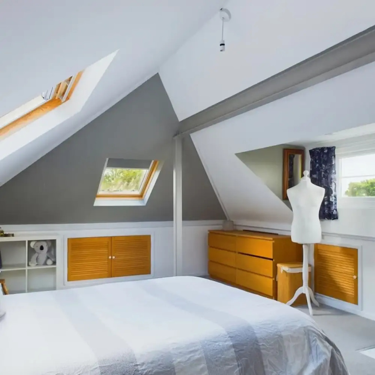The Timbers Eco-luxe Home With Yoga Cabin