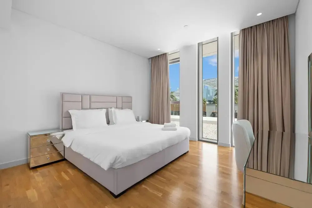 Bluewater's Residence Bay 2BR-Maid Room