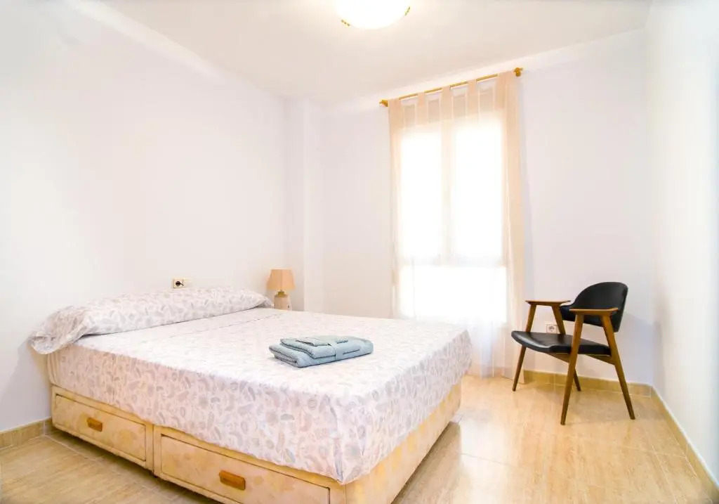 Apartamento de 4 dormitorios a tan sólo 2,5 km de la Playa San Juan
