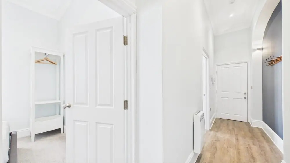 No. 6 Croft House - 1 Bedroom Apartment - Tenby