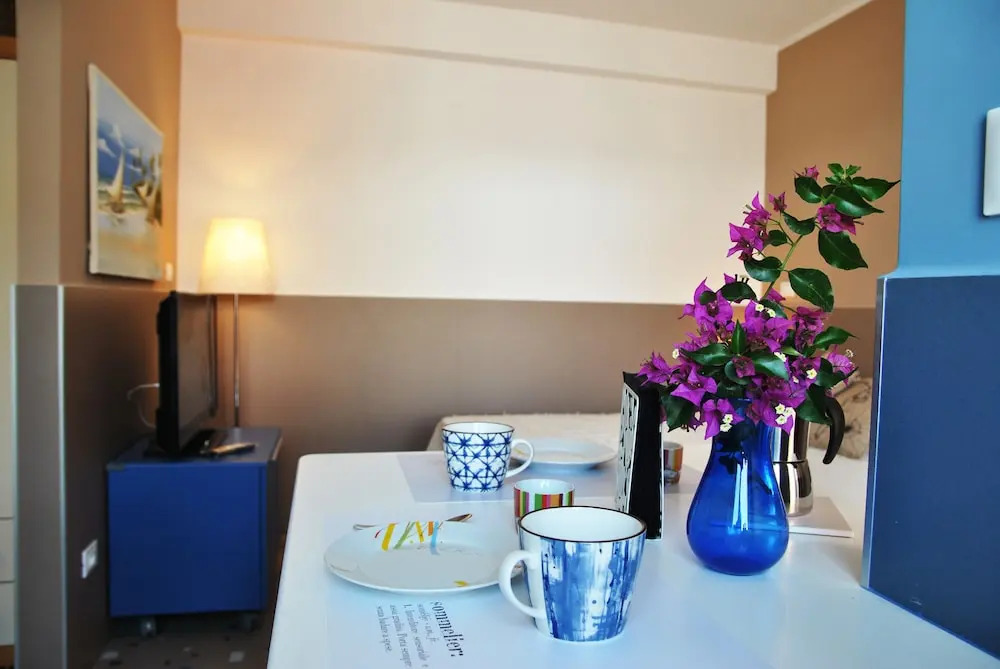 La Bouganville Studio 200 m From the sea