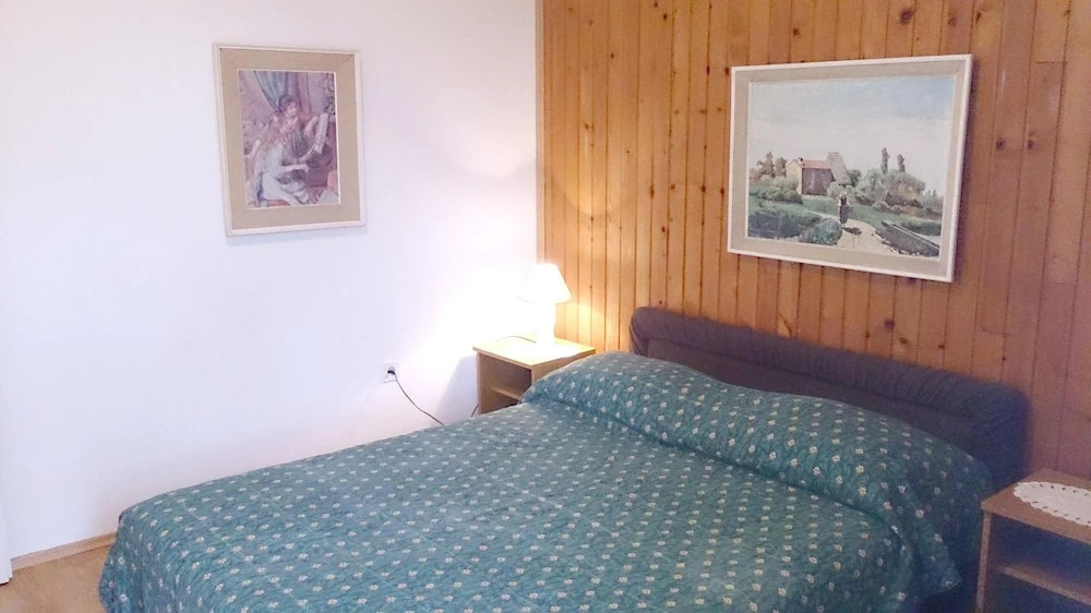 Apartment With 3 Bedrooms in Privlaka, With Wonderful sea View and Enc