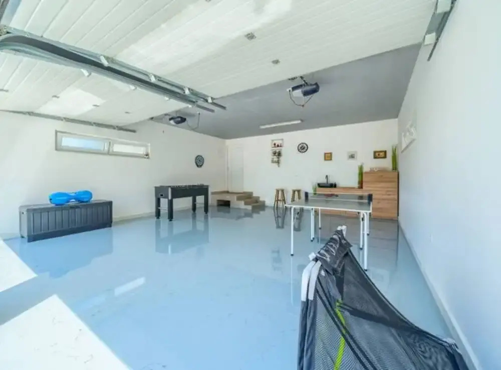 Villa Dreamin with Heated Pool & Hot Tub