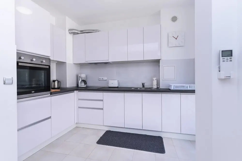 FM Deluxe 1-BDR Apartment - Cinecitta