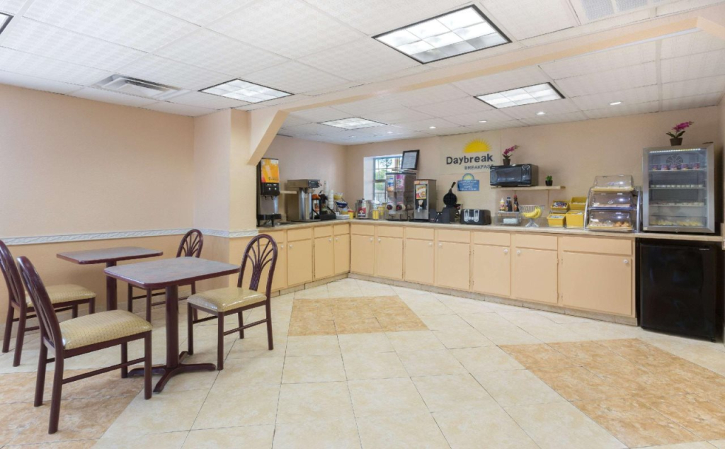 Days Inn by Wyndham Waycross