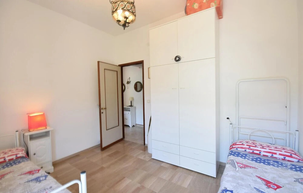 Amazing Apartment in Rapallo With Wifi and 2 Bedrooms