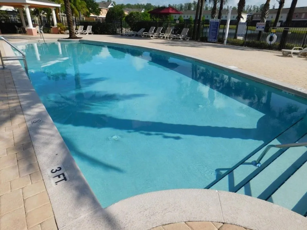 Coral Cay 2475