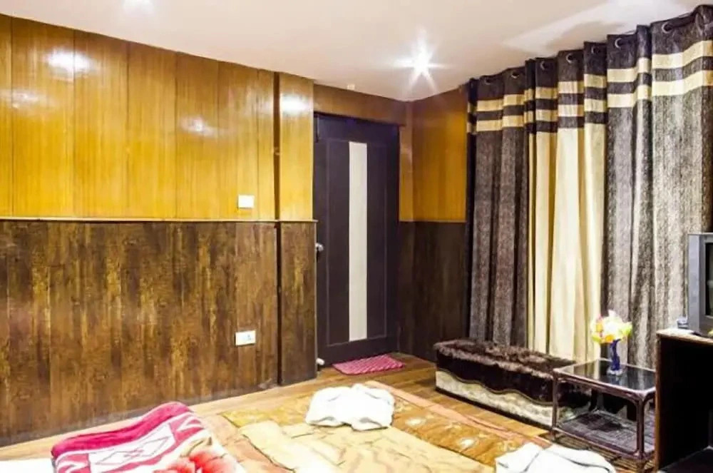 Hotel Shanti Palace
