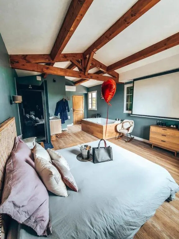 Mas Hinaiti - Suite romantique avec Spa et écran géant de cinéma