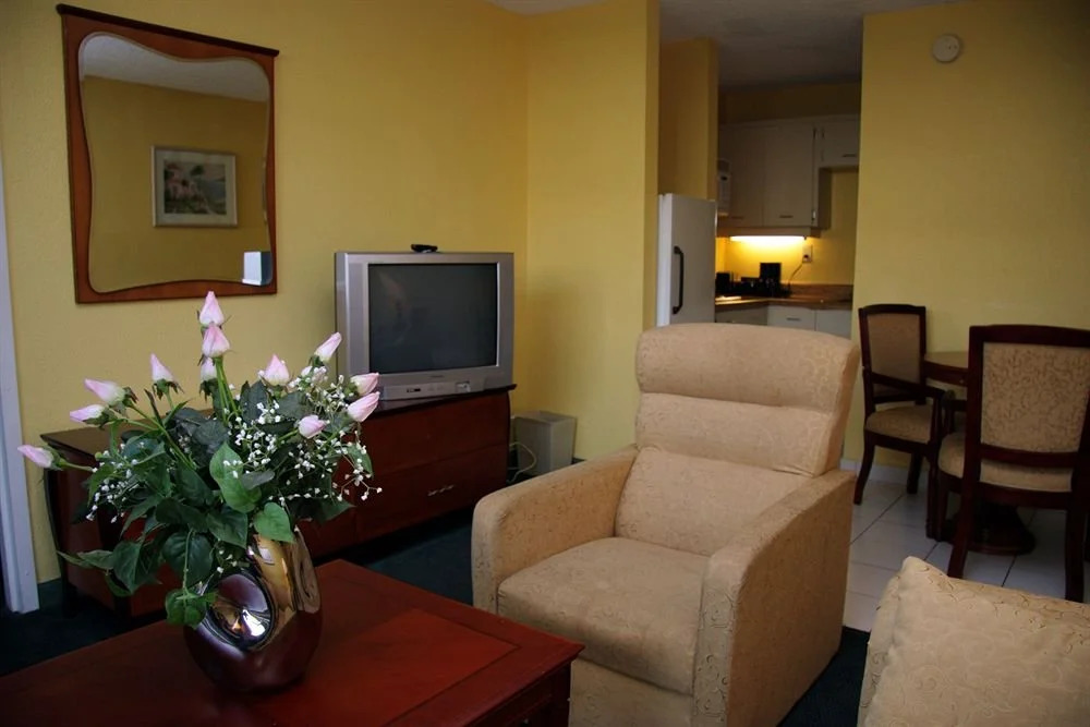 Holiday Park Hotels & Suites