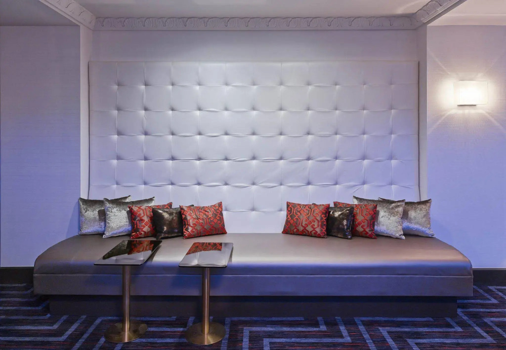 The Lexington Hotel, Autograph Collection