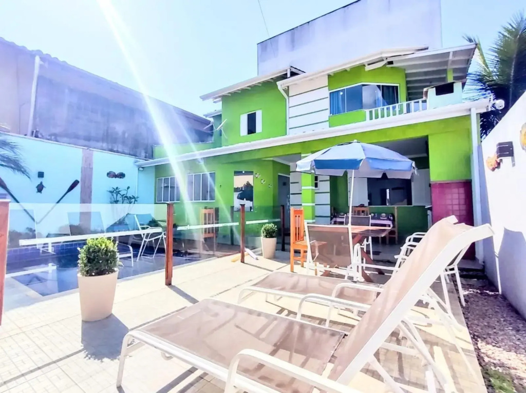 Casa com piscina Praia da Lagoinha