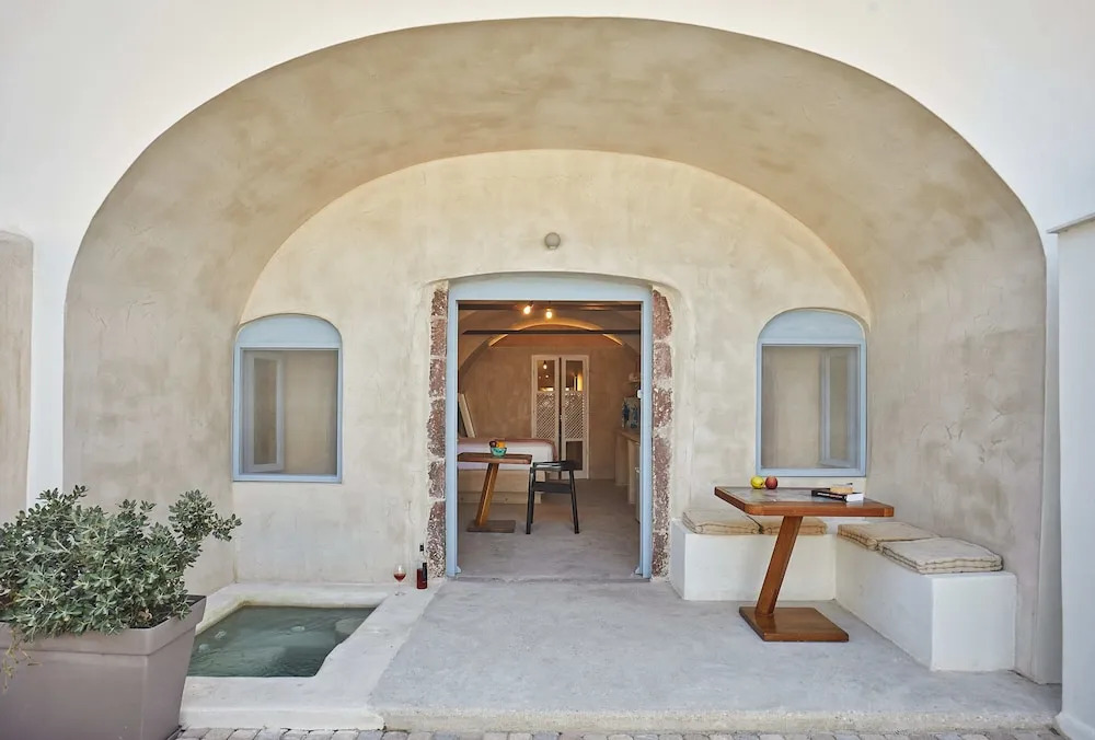 Oias Cellars