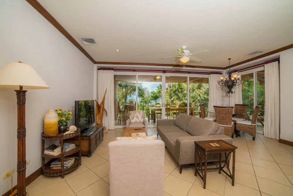 Bay Residence 8C 3 bdr 2 Bath