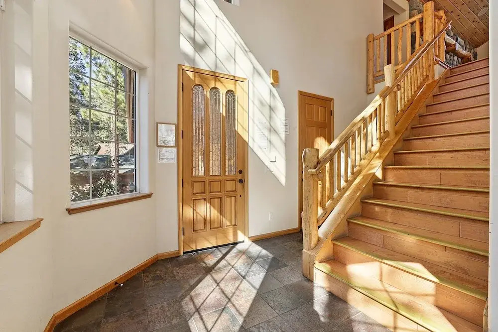 Fully Remodeled Tahoe Retreat with Game Room and Hot Tub