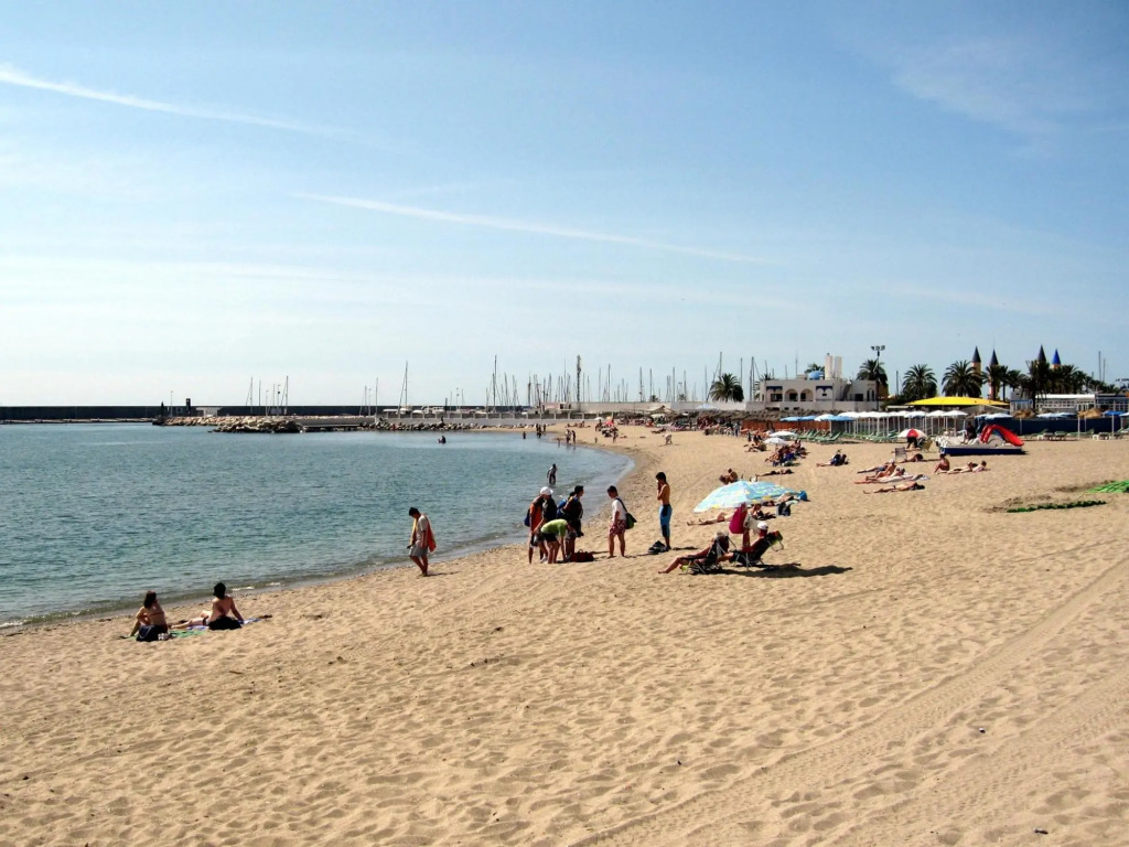 Fuengirola Puerto Apartment by GHR Rentals