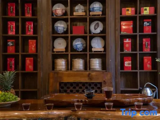 Ruyuan Mansion · Lijiang Naxi Style Garden