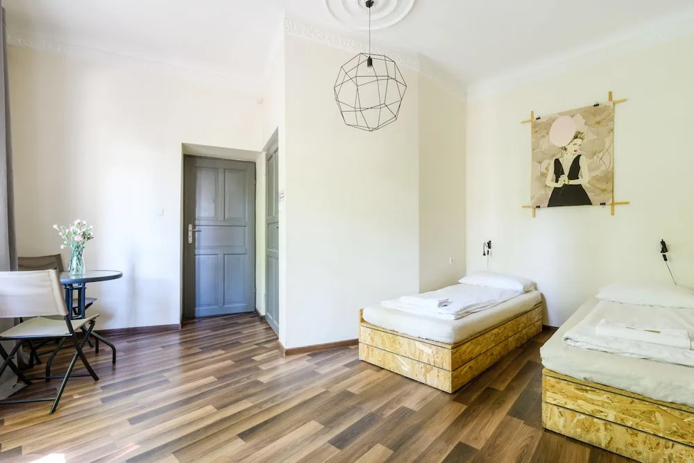 Lull Hostel