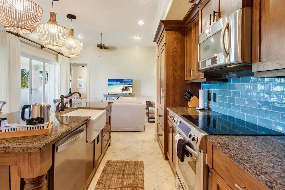 Poipu Penthouse W 2 Beaches Resort Amenities