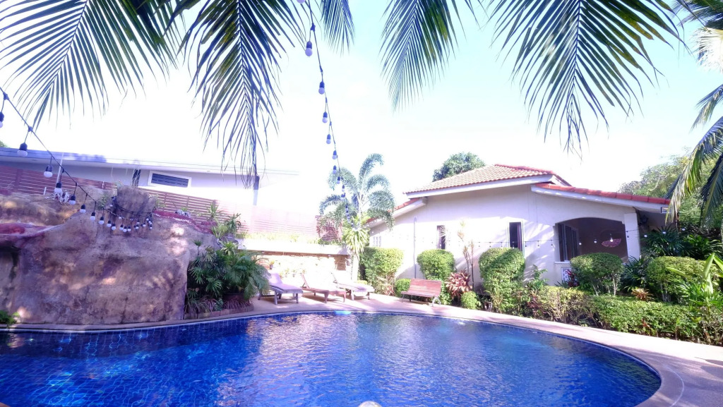 Save House Resort
