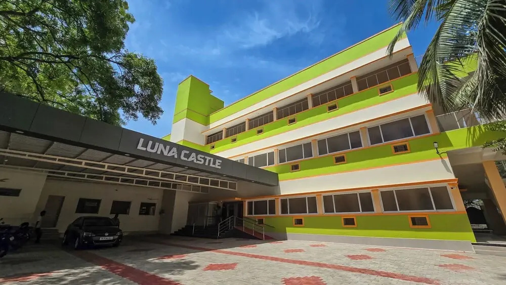 Luna Castle
