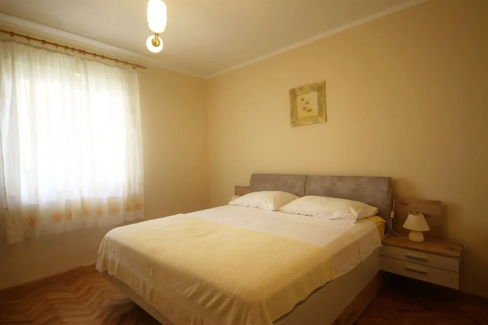 Comfortable Apartment, Zadar Borik, up To 5 Persons