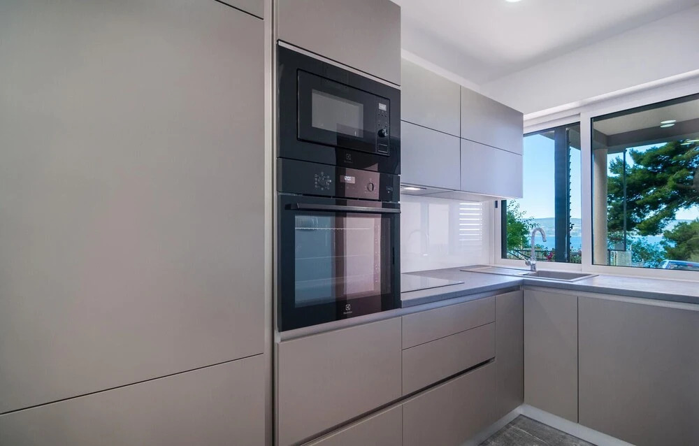 Beautiful Home in Omis With Wifi and 8 Bedrooms