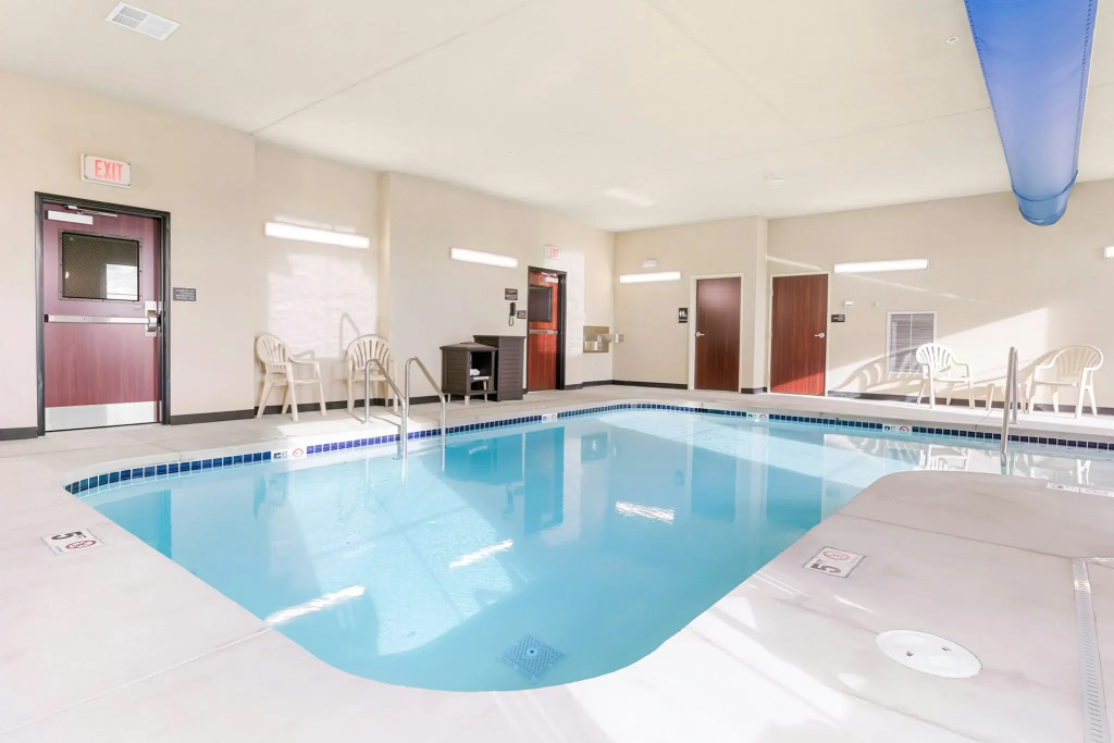 Cobblestone Hotel & Suites - Lynden