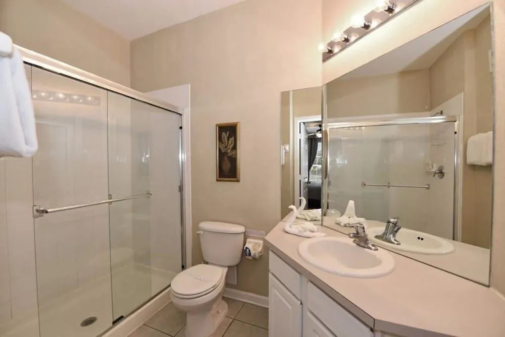 7664 The Windsor House 3 Bedroom by Florida Star