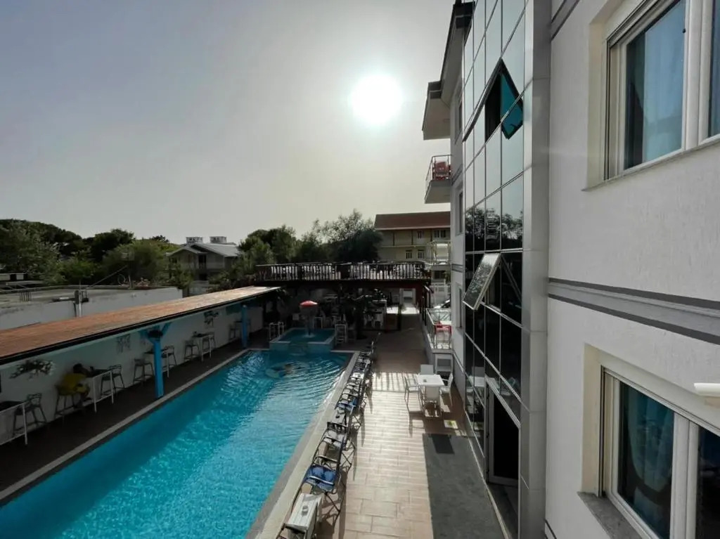 Brian Hotel