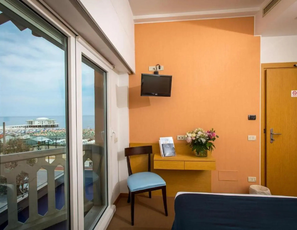 City Hotel